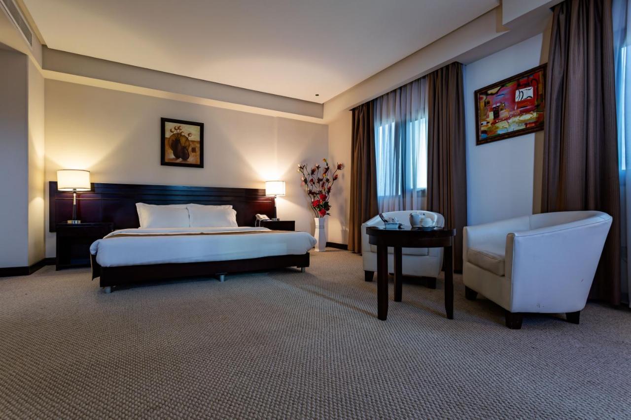 Monroe Hotel & Suites Manama Eksteriør bilde