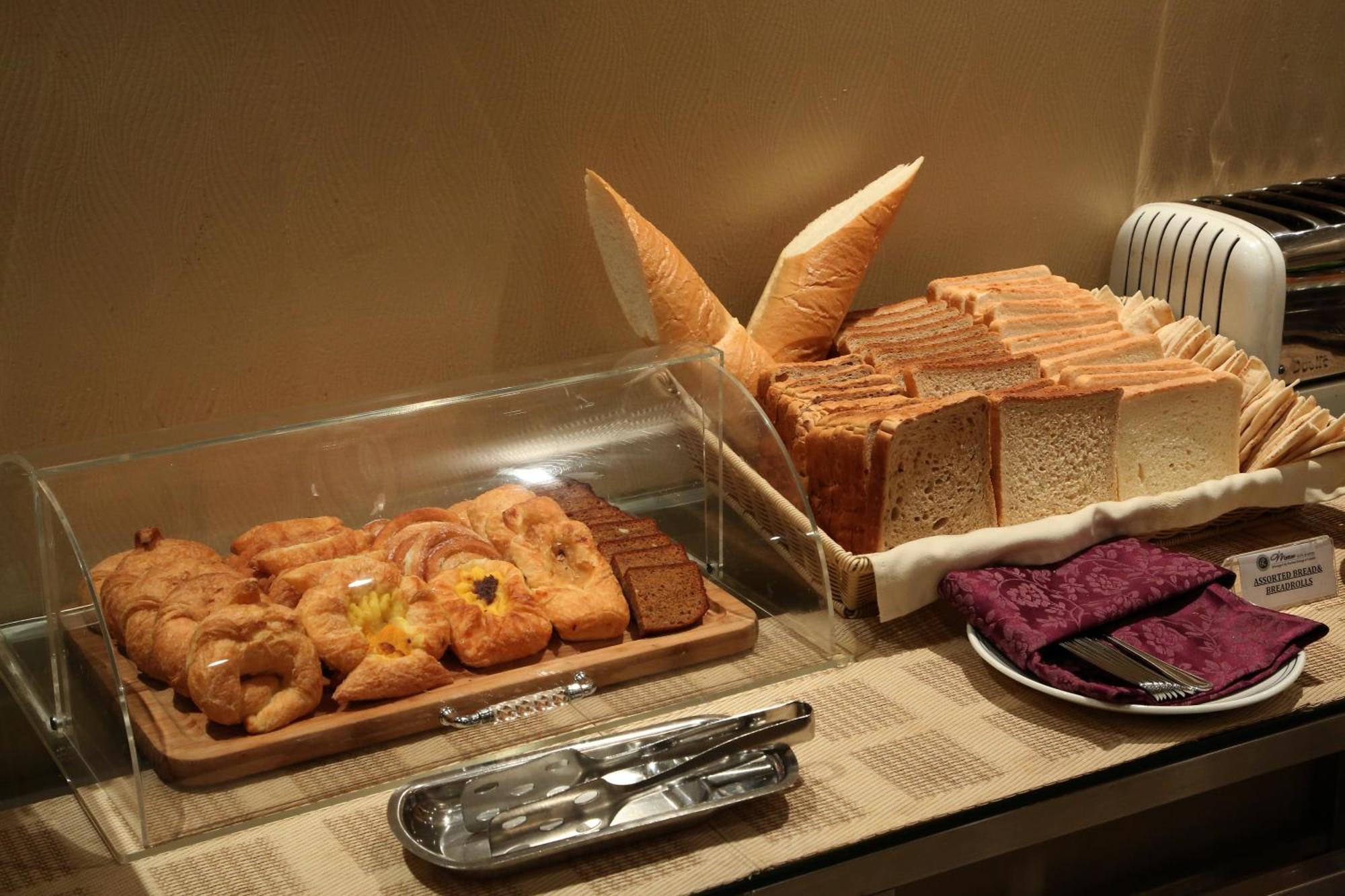 Monroe Hotel & Suites Manama Eksteriør bilde